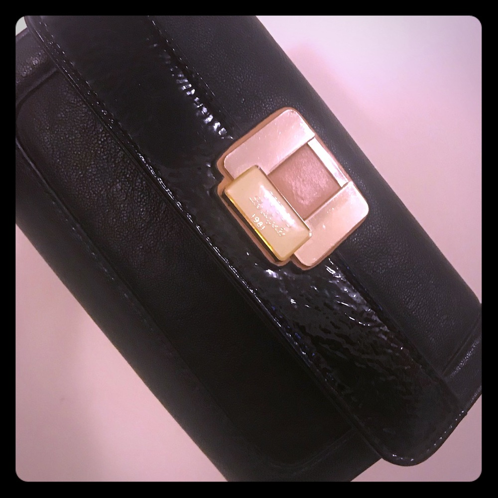 GUESS Wallet